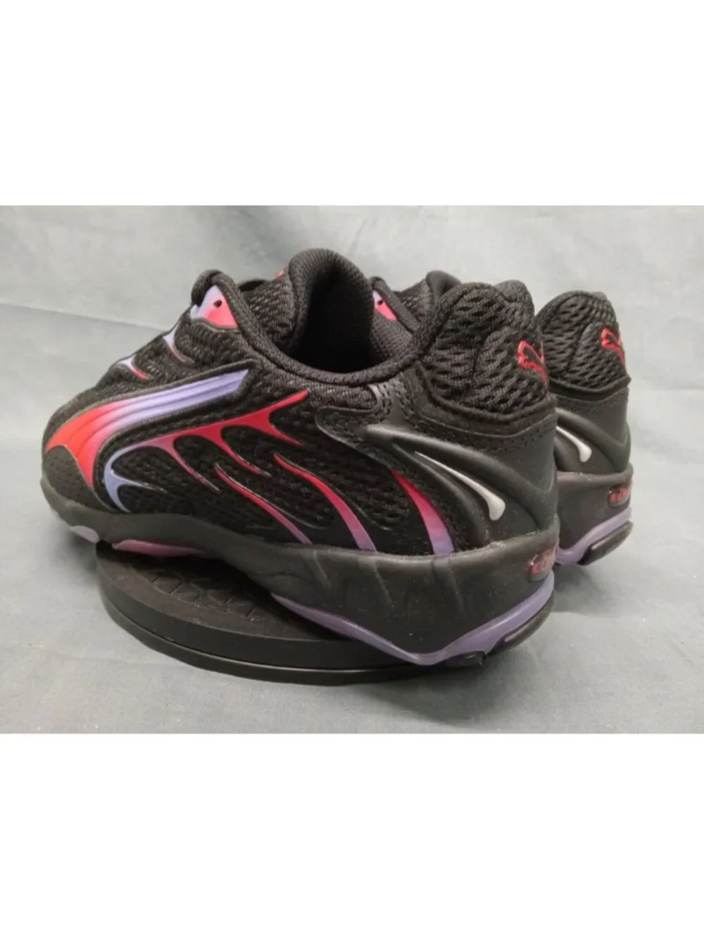 Puma Inhale Jr (GS) 401694 02 Sneaker Puma Black Puma Red Boys Size 5 NEW NO BOX